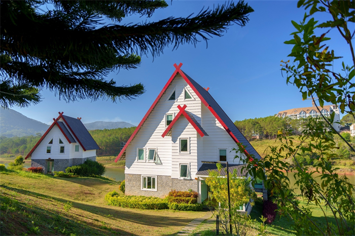 8-Bedroom Villa With Lake View 